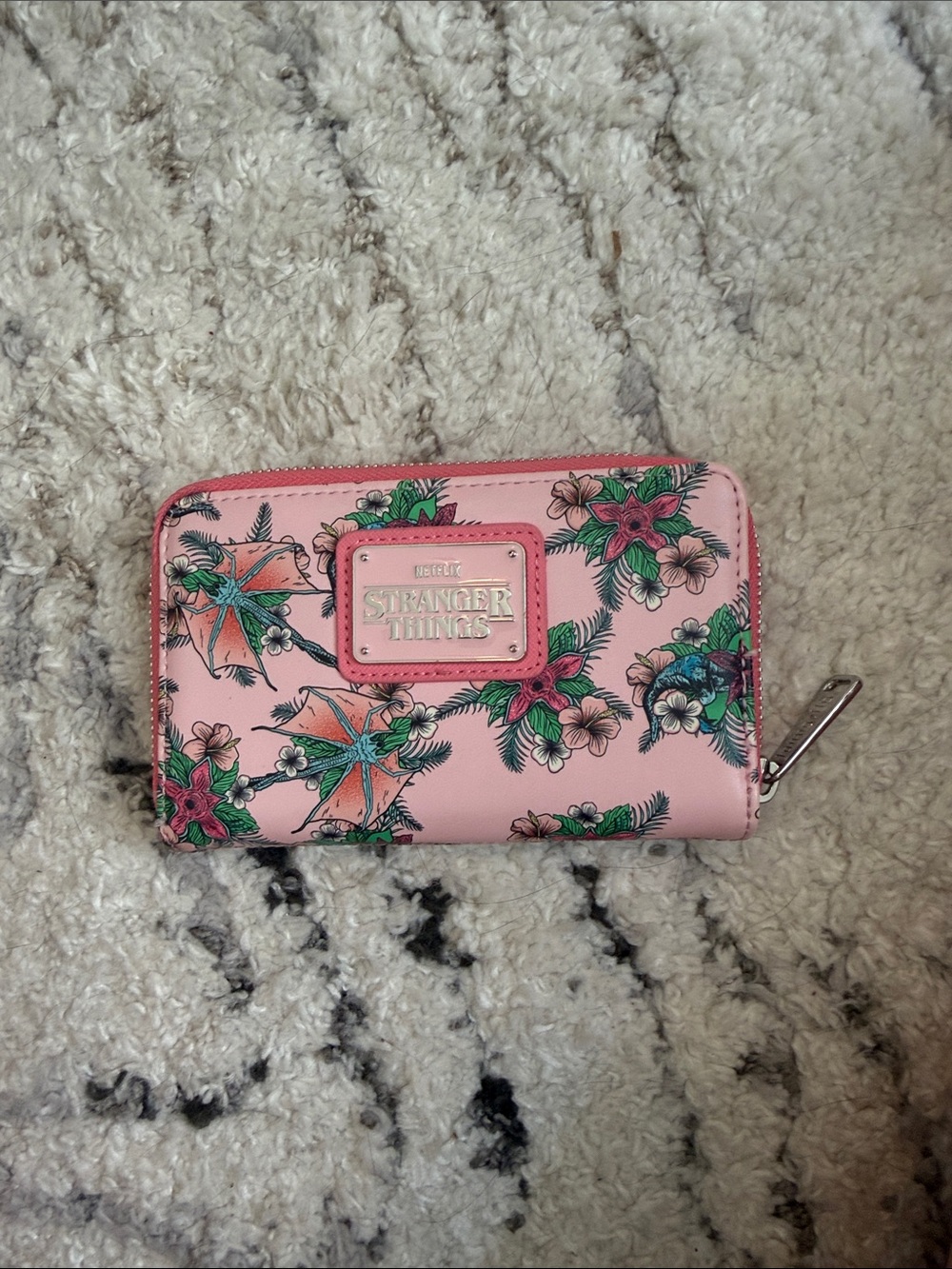 Loungefly Stranger Things Floral Zip Wallet - Pink & Green